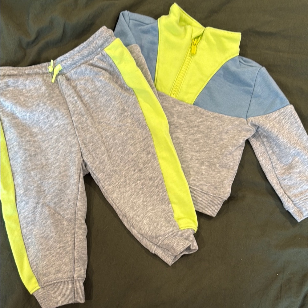 Old Navy Gray and Green Joggers Athletic Style